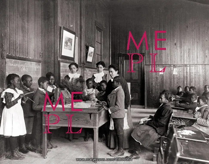 : African American children learning about ? : African American children learning about ?