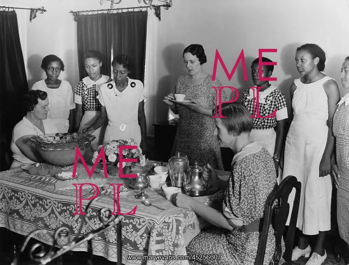 : African American girls in a WPA training program : African American girls in a WPA training program