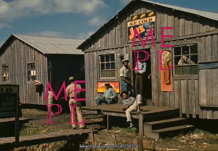 : African Americans migrant workers hanging out : African Americans migrant workers hanging out