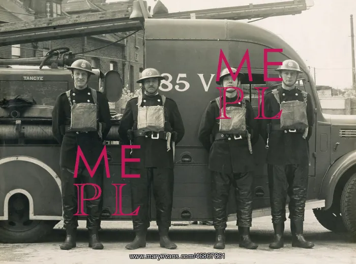 : AFS men stationed at Brixton, WW2 : AFS men stationed at Brixton, WW2