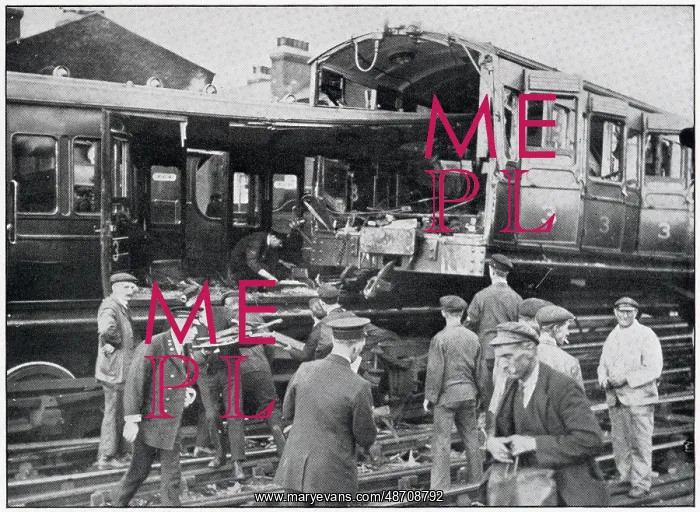 : Aftermath of the Southern Railway accident 1928 : Aftermath of the Southern Railway accident 1928