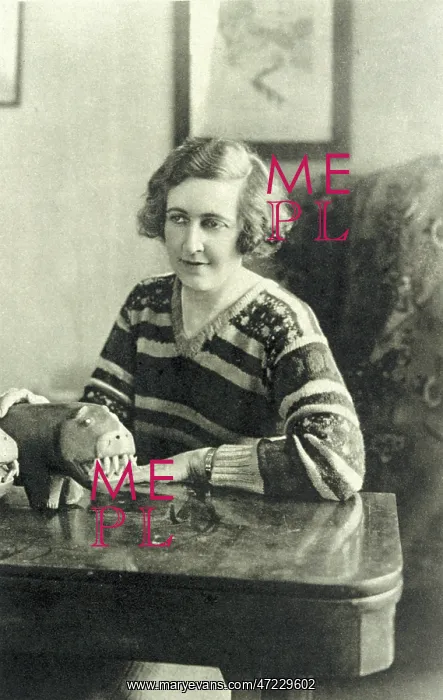 : AGATHA CHRISTIE : AGATHA CHRISTIE