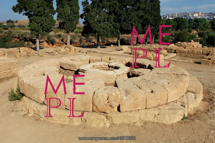 : Agrigento. General view of Circular Altar, Sanctuary of Chthonian Gods : Agrigento. General view of Circular Altar, Sanctuary of Chthonian Gods
