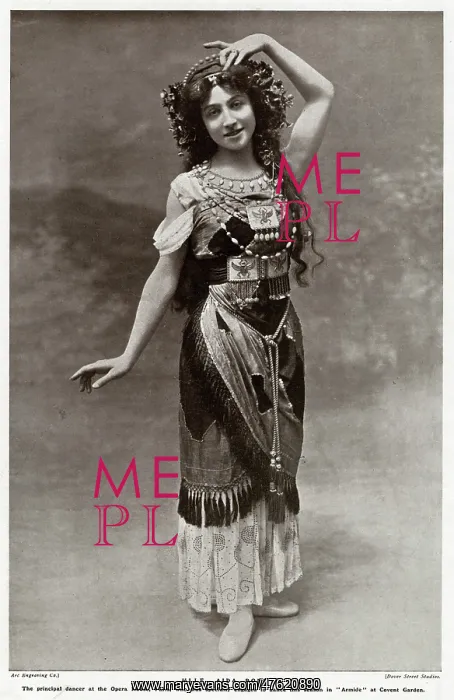 : Aida Boni (1880 - 1974), Italian dancer. Appearing in 'Armida', Covent Garden : Aida Boni (1880 - 1974), Italian dancer. Appearing in 'Armida', Covent Garden