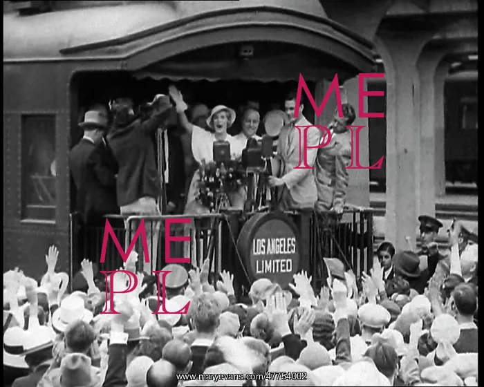 : Aimee Semple McPherson Talking to a Crowd : Aimee Semple McPherson Talking to a Crowd