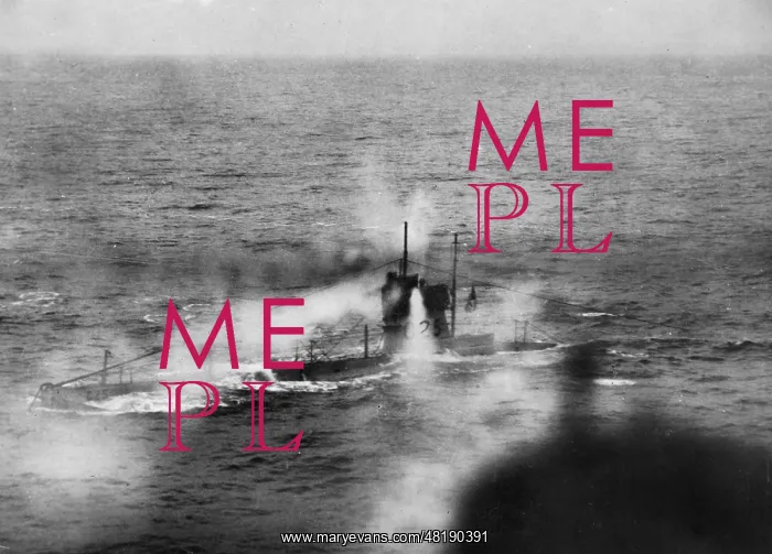 : Air attack on the British submarine C-25, 1918 : Air attack on the British submarine C-25, 1918
