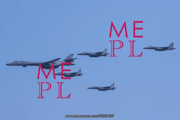 : US Air Force B-1B Lancer, escorted by South Korean : US Air Force B-1B Lancer, escorted by South Korean