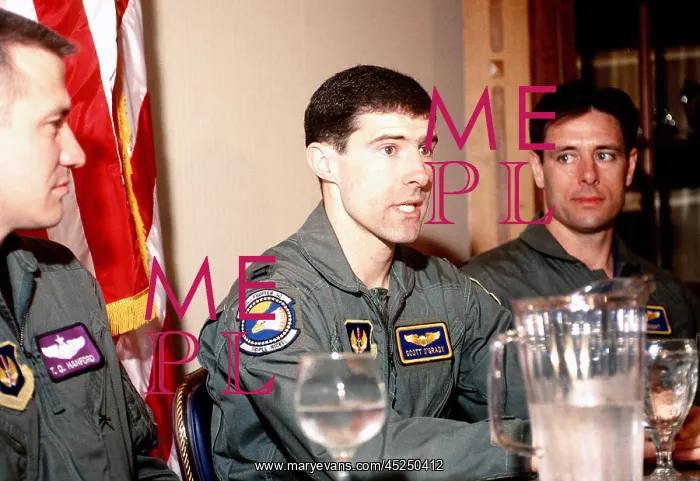 : US Air Force Captains T.O. Hanford (l), Scott : US Air Force Captains T.O. Hanford (l), Scott