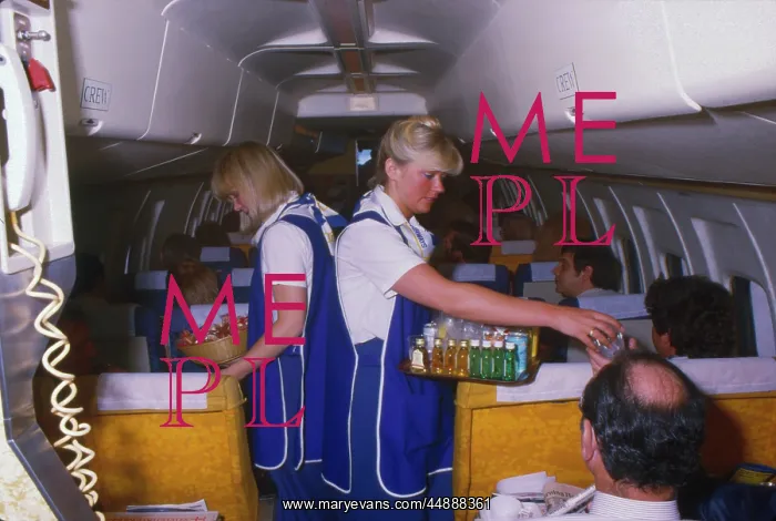 : AIR HOSTESSES : AIR HOSTESSES