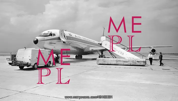 : Air India - passengers - deplaning - exiting : Air India - passengers - deplaning - exiting