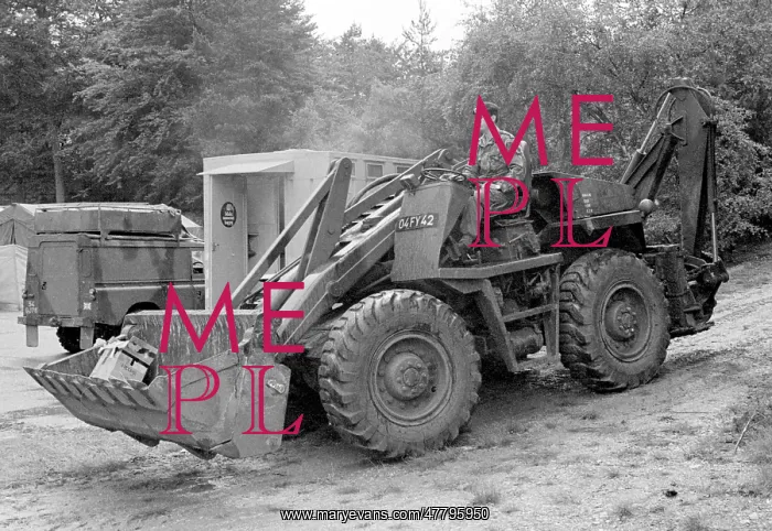 : Air-portable combat backhoe : Air-portable combat backhoe