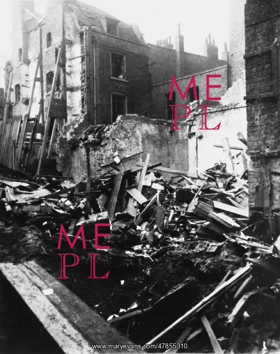 : Air Raid damage in London, 1915 : Air Raid damage in London, 1915