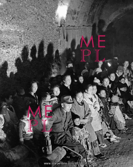 : Air raid shelter in Japan, 1942 : Air raid shelter in Japan, 1942