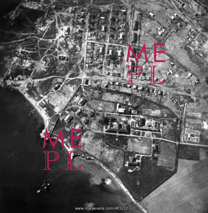 : Air raid on Soviet positions on the Kerch Peninsula, 1942 : Air raid on Soviet positions on the Kerch Peninsula, 1942