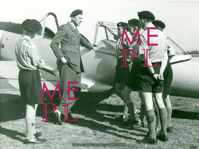 : Air Scouts with their Commissioner : Air Scouts with their Commissioner