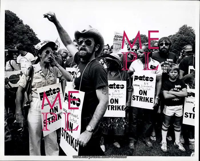 : Air traffic controllers on strike, Long Island, New York, US : Air traffic controllers on strike, Long Island, New York, US