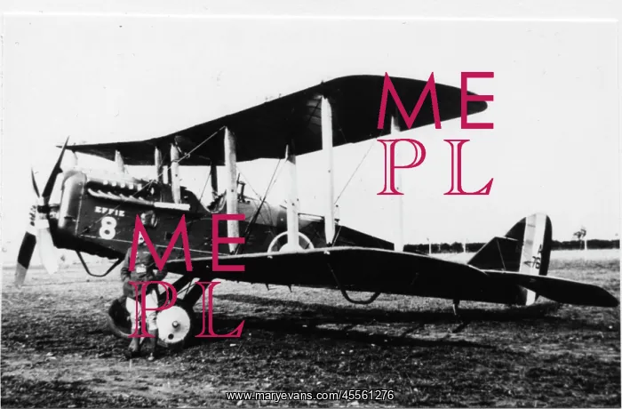  : Airco DH4, (on the ground, forward view)