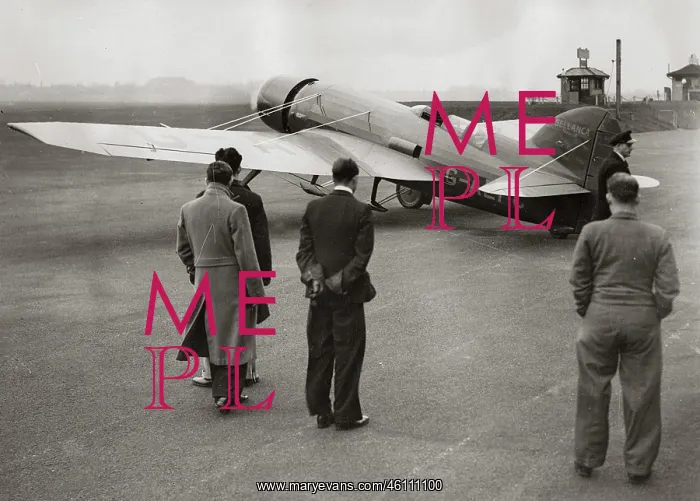 : Aircraft. Start of Jim Molisot in his aeroplan Miss Dorothy : Aircraft. Start of Jim Molisot in his aeroplan Miss Dorothy