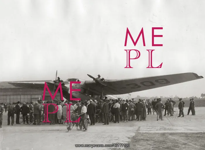  : Aircraft. Arrival of a sowjet aeroplane at the airport Le Bourget. About 1935. Photograph
