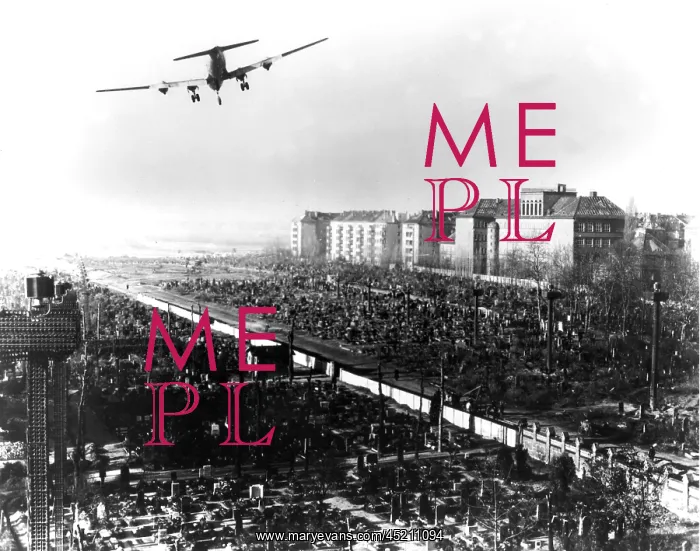 : Airlift for supply of West Berlin : Airlift for supply of West Berlin