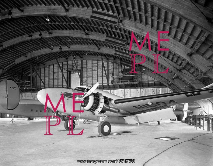: Airplane - Aviation - Hangar - Architecture : Airplane - Aviation - Hangar - Architecture