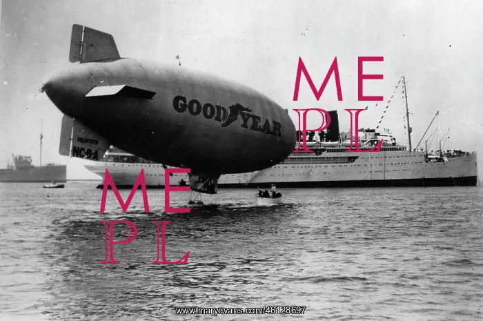 : Airship. The Goodyear airship takes a passenger of the ship CITY OF HONOLULU on board : Airship. The Goodyear airship takes a passenger of the ship CITY OF HONOLULU on board