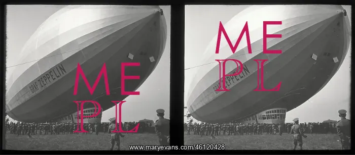 : Airship Graf Zeppelin in Vienna : Airship Graf Zeppelin in Vienna