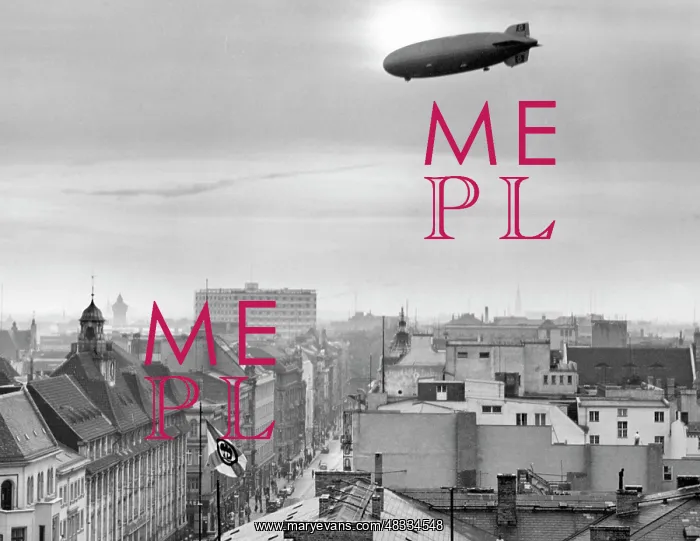 : The airship LZ 127 Graf Zeppelin above the : The airship LZ 127 Graf Zeppelin above the