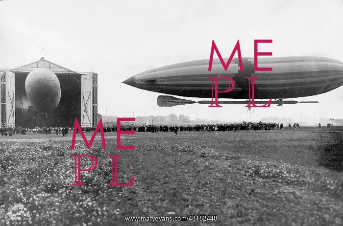 : Airship maneuvers in Cologne : Airship maneuvers in Cologne