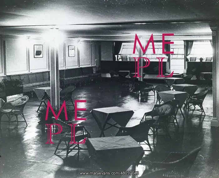 : Airship R.101 lounge