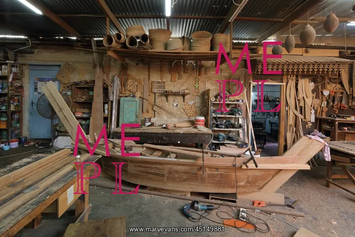 : Al Darwasa Antiques, Muharraq, Bahrain : Al Darwasa Antiques, Muharraq, Bahrain