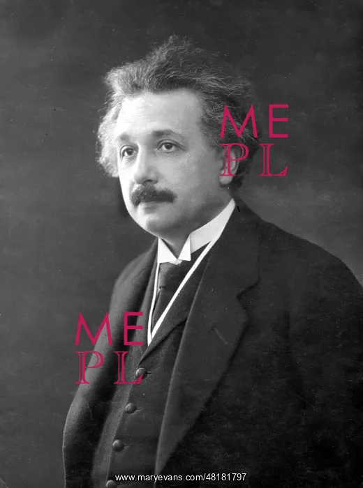 : Albert Einstein : Albert Einstein