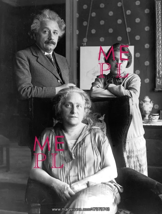 : Albert Einstein and family : Albert Einstein and family