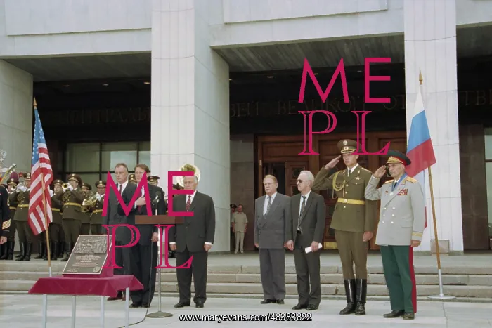 : Albert Gore Visits Russia : Albert Gore Visits Russia