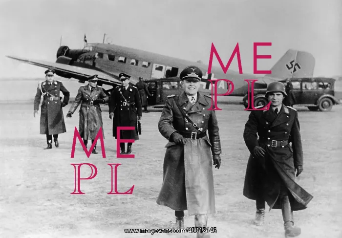 : Albert Kesselring on an air base, 1940 : Albert Kesselring on an air base, 1940