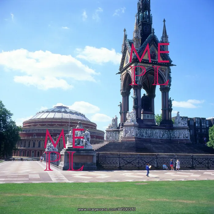  : The Albert Memorial and the Royal Albert Hall, London