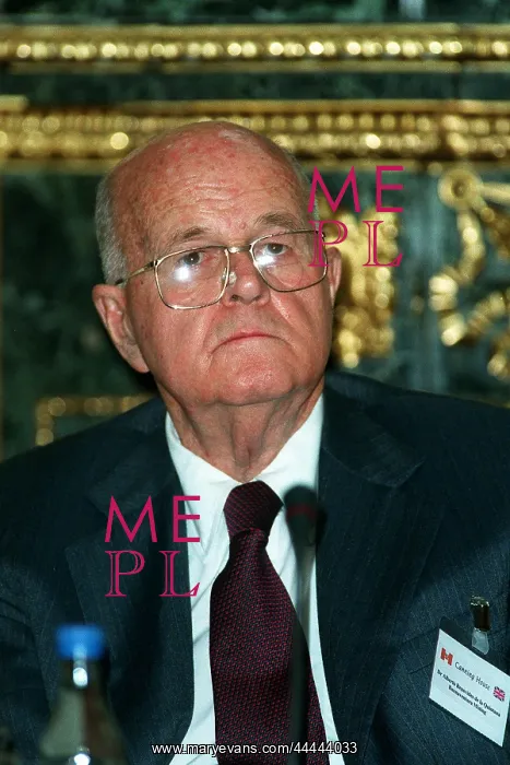  : Alberto Benavides De La