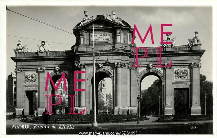 : The Alcala Gate - Plaza de la Independencia, Madrid, Spain : The Alcala Gate - Plaza de la Independencia, Madrid, Spain