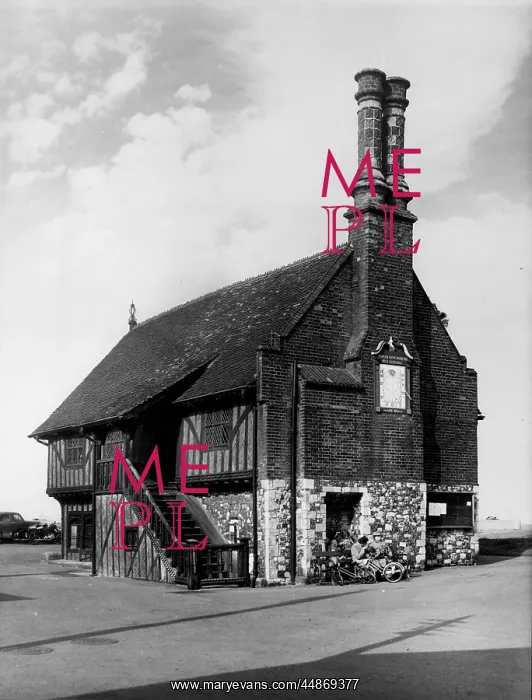 : ALDEBURGH MOOT HALL : ALDEBURGH MOOT HALL