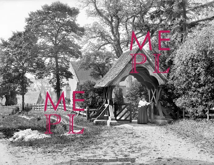 : Aldworth lychgate : Aldworth lychgate