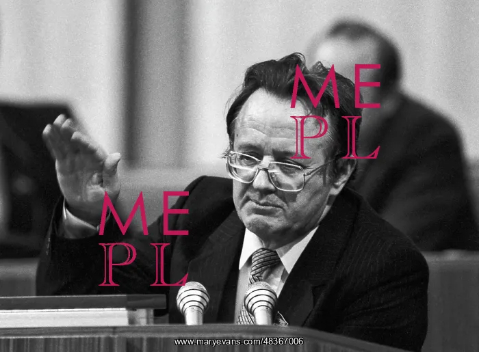 : Ales Adamovich, 1989 : Ales Adamovich, 1989