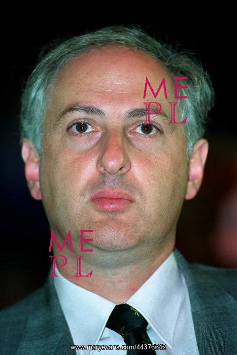  : Alex Carlile MP