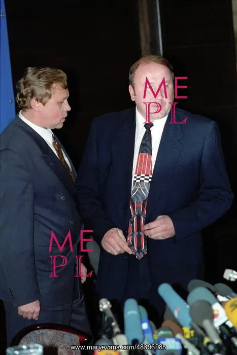: Alexander Korzhakov at press-conference, 1996 : Alexander Korzhakov at press-conference, 1996