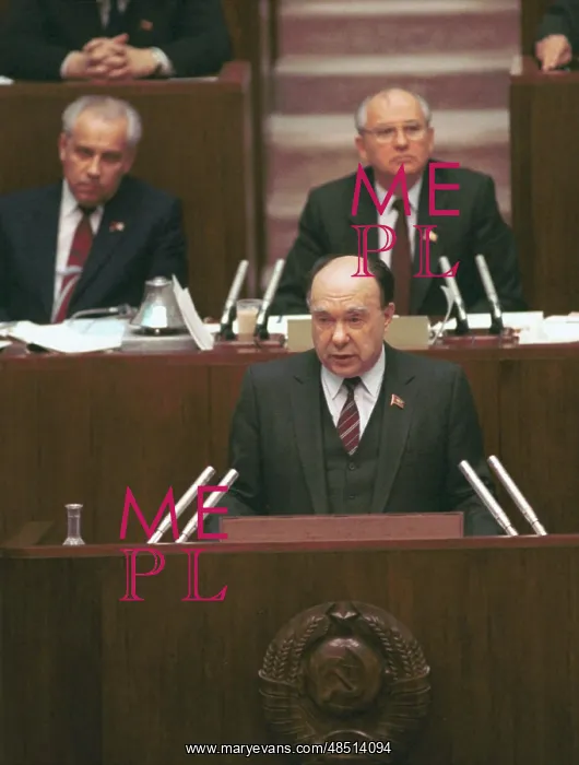 : Alexander Yakovlev, 1990 : Alexander Yakovlev, 1990