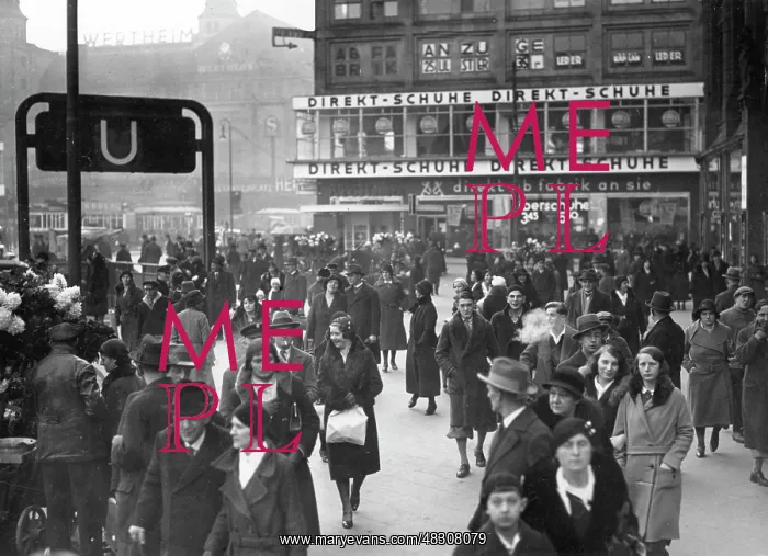 : Alexanderplatz, 1932 : Alexanderplatz, 1932