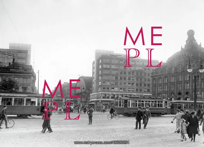 : Alexanderplatz, 1932 : Alexanderplatz, 1932