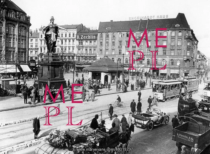 : Alexanderplatz in Berlin, 1927 : Alexanderplatz in Berlin, 1927