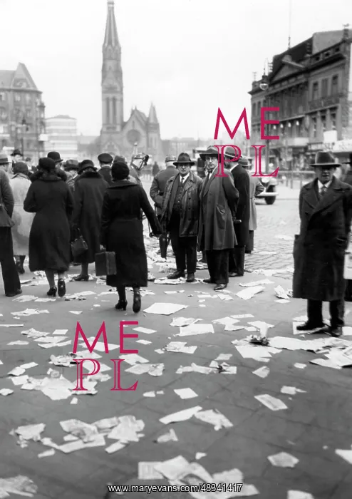  : Alexanderplatz after the electoral battle, 1932