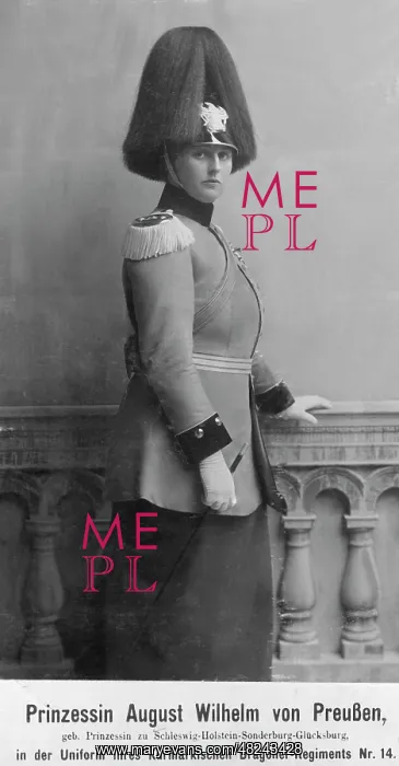 : Alexandra-Viktoria