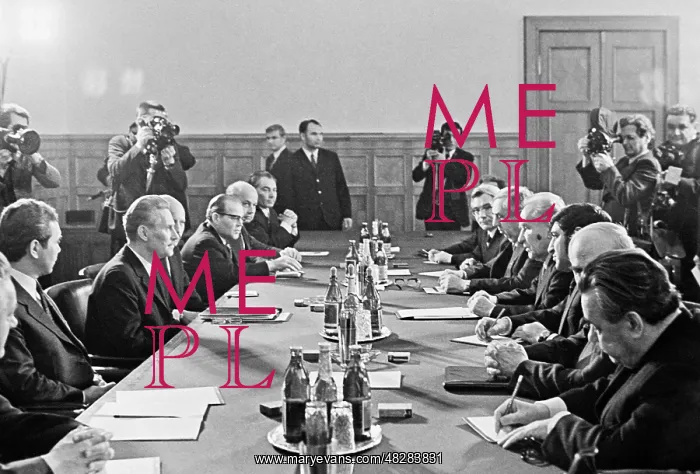 : Alexei Kosygin and D. Lazar, 1975 : Alexei Kosygin and D. Lazar, 1975